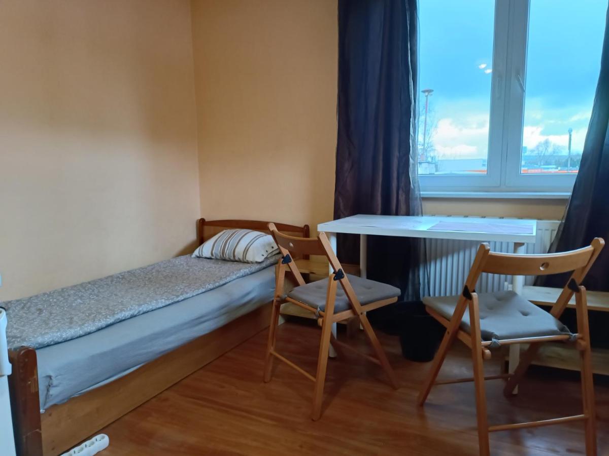 Hostel Sunrise Liwska Warschau Exterior foto